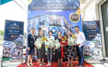 dat-xanh-mien-trung-handed-over-shophouse-keys-to-lakeside-palace-residents