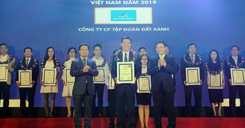 dat-xanh-group-wins-the-top-50-best-growth-companies-in-vietnam-2018