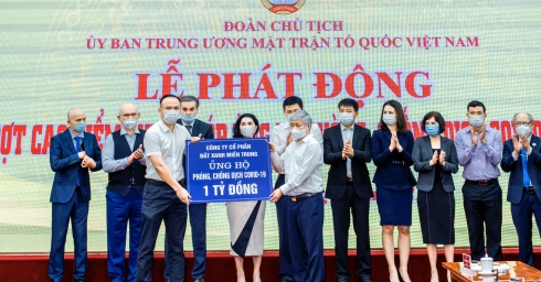 dat-xanh-mien-trung-tai-tro-dot-mot-1-ty-dong-mua-vaccine-phong-covid-19