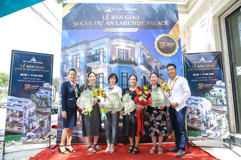 Đất Xanh Miền Trung trao chìa khoá Shophouse cho cư dân Lakeside Palace