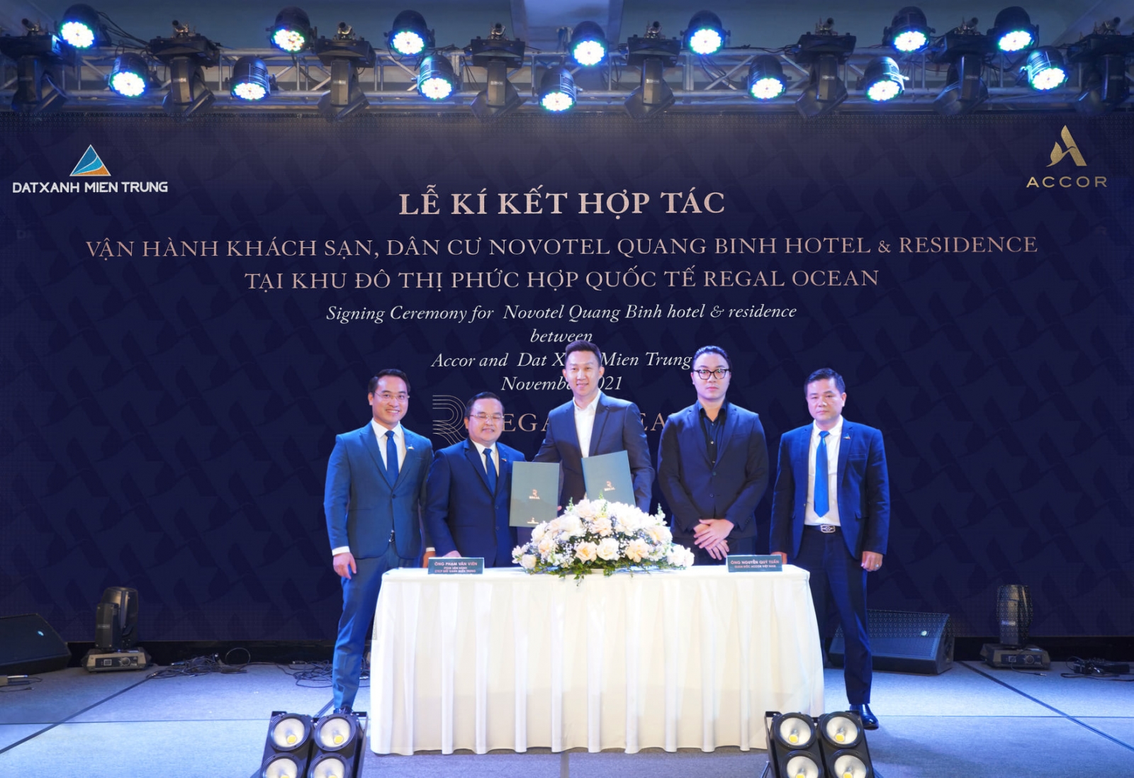 Đất Xanh Miền Trung ký kết hợp tác vận hành với thương hiệu danh tiếng Accor cho toà Novotel Quang Binh Hotel&Residence tại Regal Ocean hồi tháng 11/2021.